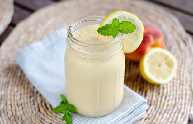 peach-coconut-smoothie